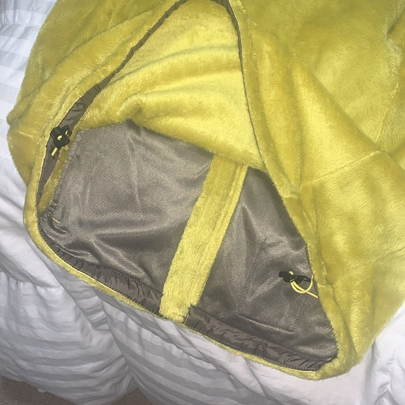 chartreuse north face fuzzy jacket - Picture 5 of 5